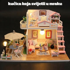 Lesena hiška za punčke + led razsvetljava + pohištvo