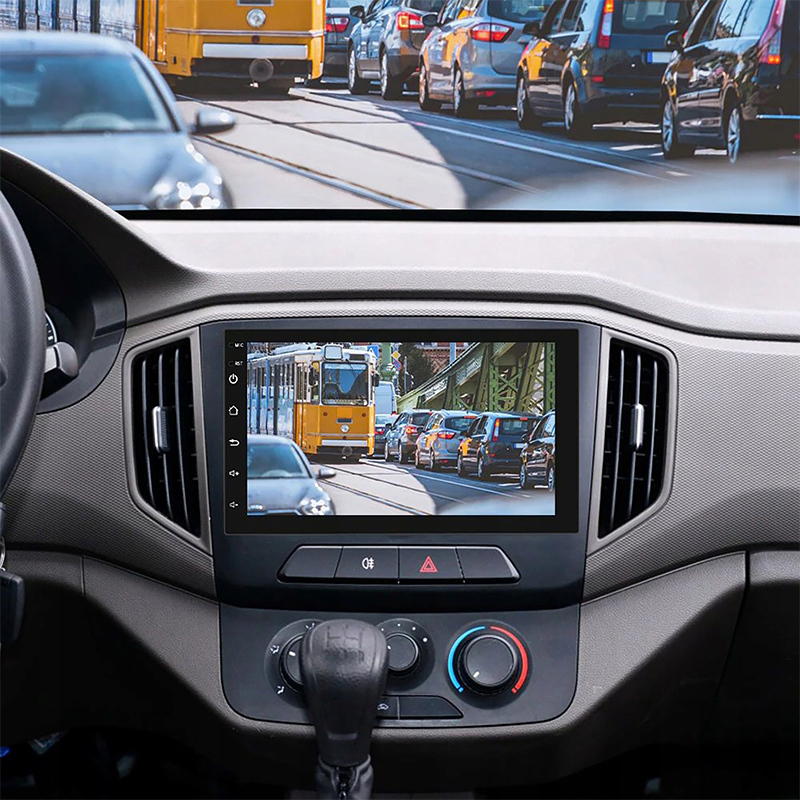 Avtoradio Android 7" z GPS-om + kamera 4x45W